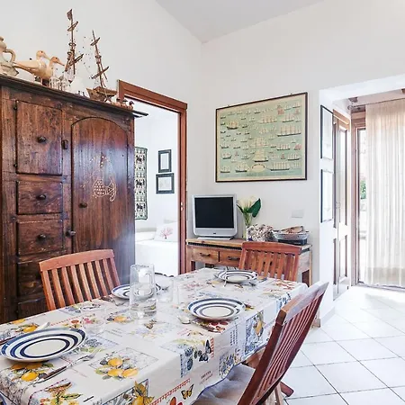 Apartment Le Orchidee 23 *